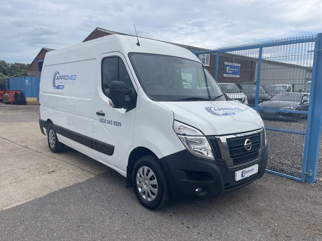 Medium plus van hire Kent — Nissan Interstar medium wheelbase